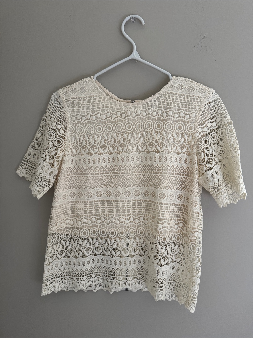RW&CO CROCHET TOP